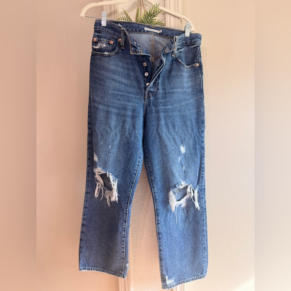 Levi’s ribcage straight ankle Distressed Button-Fly Blue Jeans